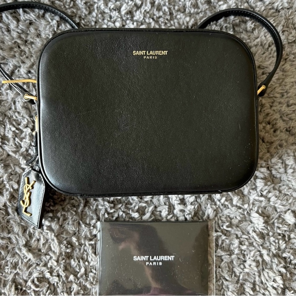 Saint Laurent Elegant Black Crossbody Bag